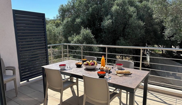 Appartement au Calme à 5km du Port de Bonifacio