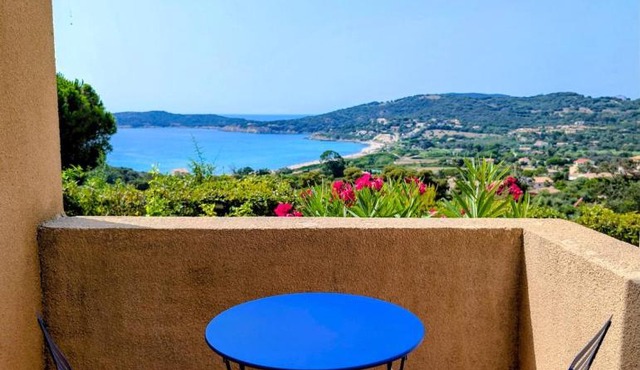 Appartement de charme rénové, proche plage du Pero