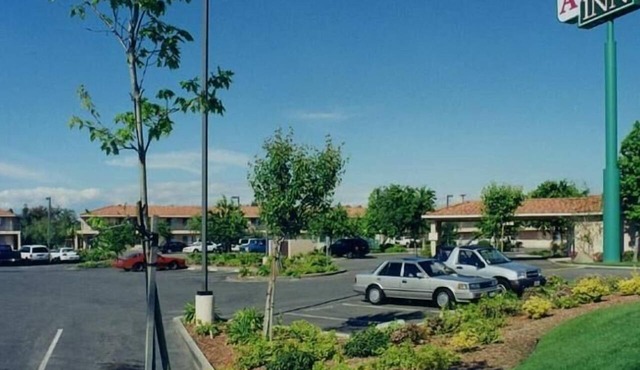 Applegate Inn