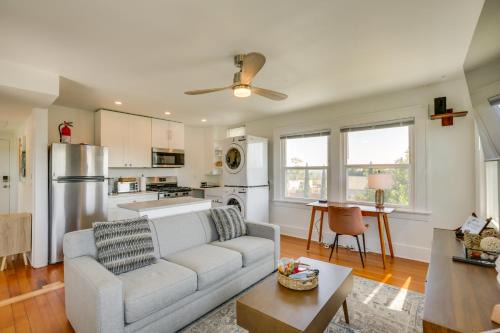 Apt w/Furnished Patio 3 Mi to San Diego Comic-Con