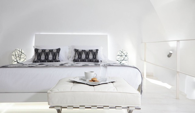 Ariadne Villa, Cloud 9 Santorini