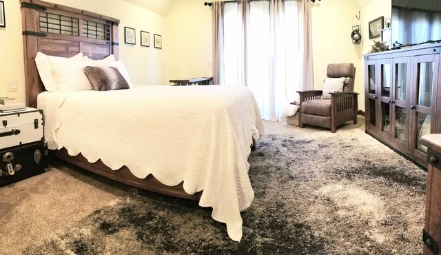 Arizona Ranch Guest Suite Forest Hiking Private Entrance