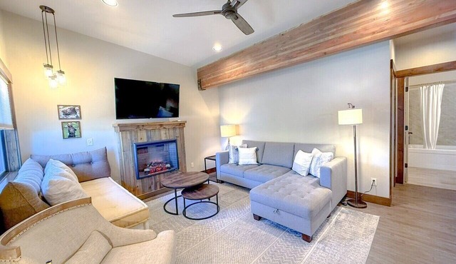 Arrowhead Properties Unit 8