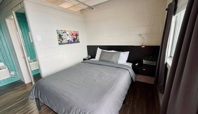 Art-Themed Boutique Room at The Cedar — on Sandusky Bay near Cedar Point