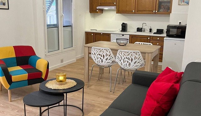 Au Cœur du Vieux-port de Bastia: Appartement La Marine, Climatisé, Tout Confort
