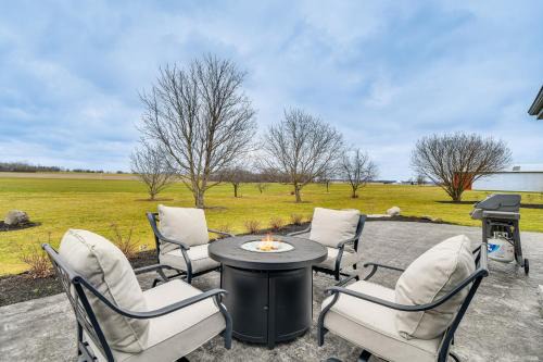 Auburn Finger Lakes Farmhouse w/Open Views!