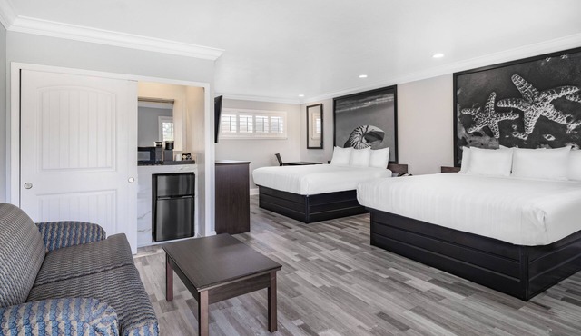 Aura Inn Monterey