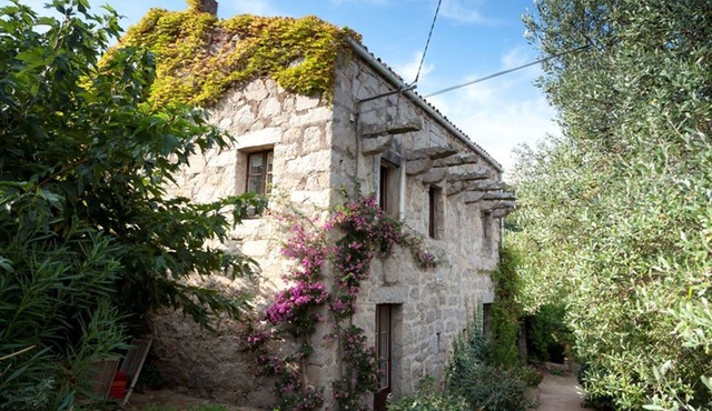 Authentic Corsican house with swimming pool & panoramic view of the Cagna mountain range.