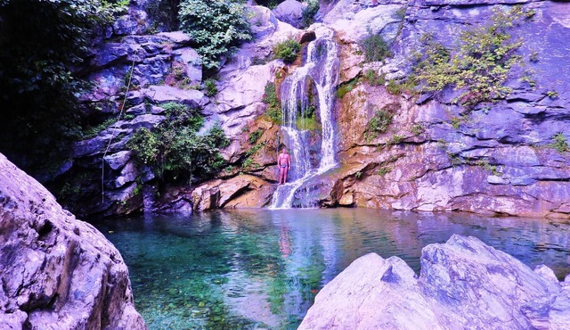 Authenticity, quiet, nature, close to beach and river, private swimming pool