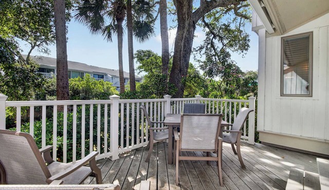 Award-Winning Resort Amenities | Racquet Club 7