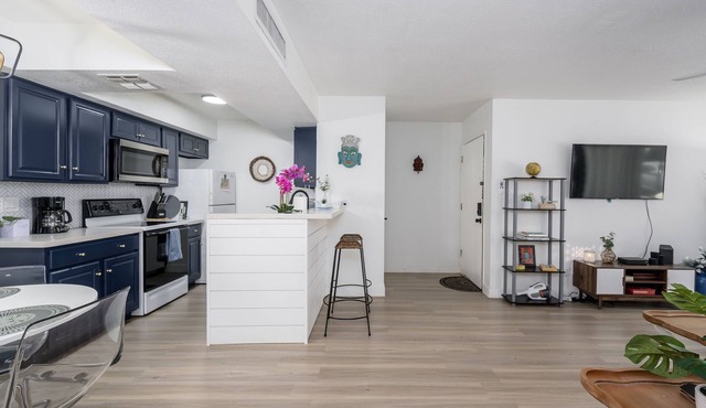 Awesome 1st Floor Condo - Amazeballs Paradise Valley Village Neighborhood !