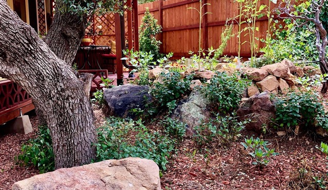Baba's Garden - a sweet cozy private gem!
