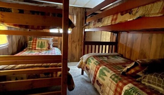 Backwoods Hideaway.nIts Fo-Rest, Relaxation, & Smore
