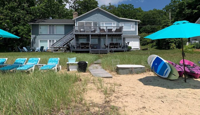 Bayfront Wareham Retreat w/Private Beach!