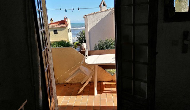 Beach<50m.Equipped balcony.Parking.Car and bicycle options. Wifi. Numerous activities