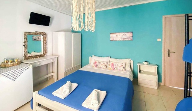 Beachfront Alonnisos Nest - Cozy Summer Gem