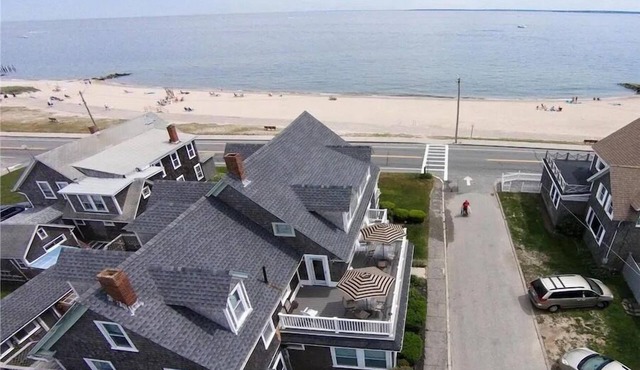 Beachfront Home Perfect For Large Groups! RPAM003