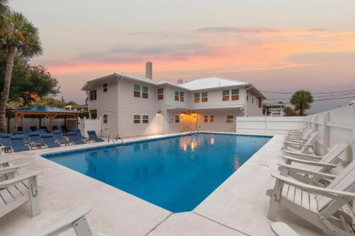 Beachside Villa Collection - 8 Bedroom