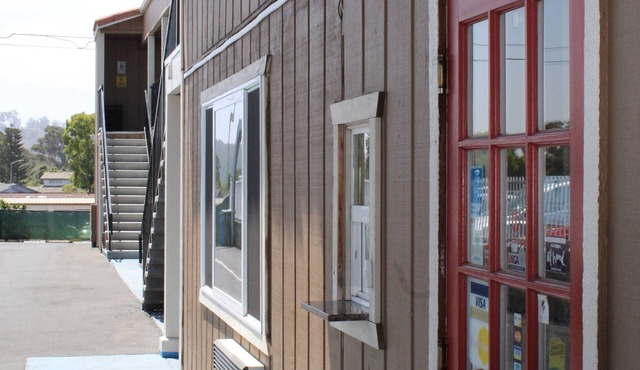 BeachWay Inn