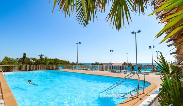 Beautiful apartment in Prunete with swimming pool