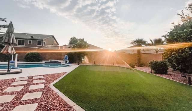 Beautiful home in Surprise. Close to Stadium, Tennis, & Golf 🌵☀️