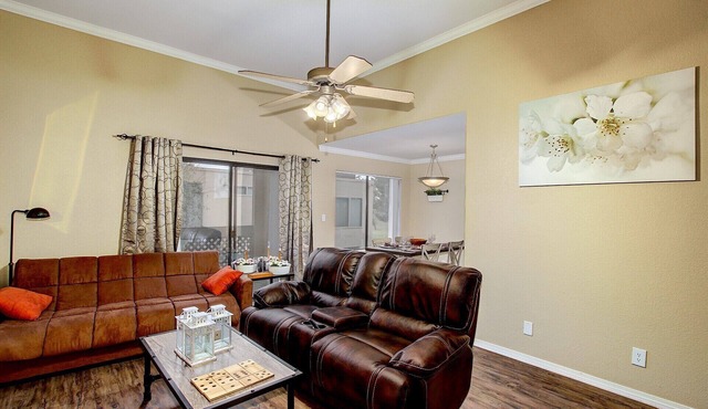Beautiful Old Town Scottsdale Condo 2bd