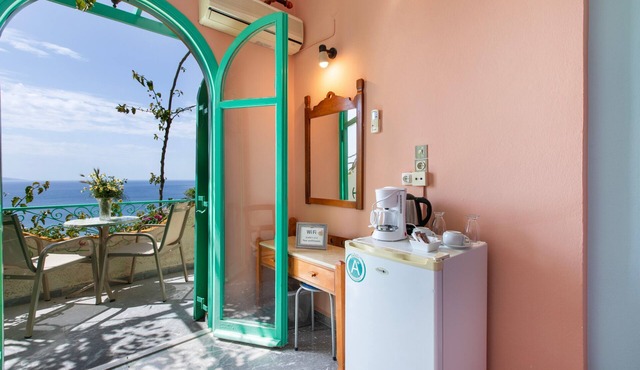 Bed and Breakfast 'Double Room No 203 Sea View' with Sea View, Wi-Fi and Air Conditioning