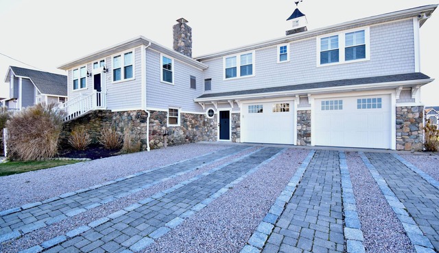 Benson - Walking Distance to the Beach!