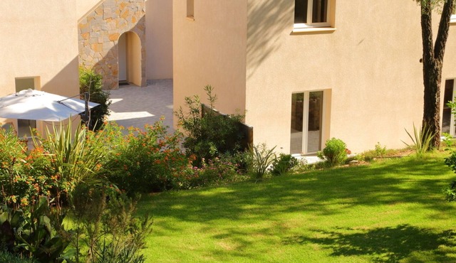 Between sea and mountains, find peace and quiet in one of our villas