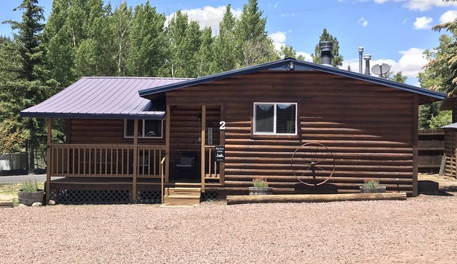 Big Bear Cabin at White Mountain Lodge