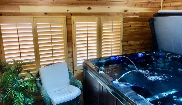 Blue Bear Den 3BR 2BA DTC Private Apt Hot Tub