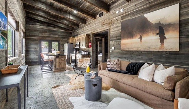 Blue wing Oasis/Cozy Cabin/World class Fishing/Fire pit/BBQ