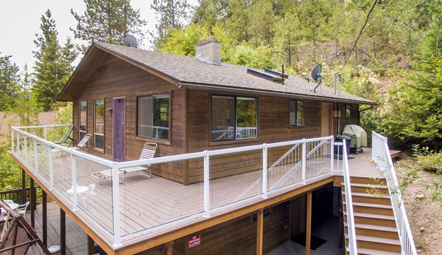 BOATDOCK W/2 SLIPS,WATER TRAMPOLINE, FLOATING ISLAND,SHUFFLEBOARD,GAMEROOM