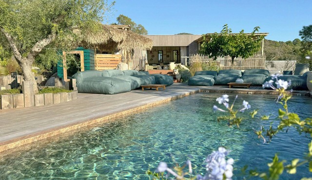 Bohemian villa near Saint-Cyprien bay