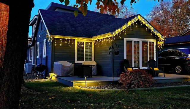 Boise Whitewater Cottage *Bike to town and bike to Boise River and Greenbelt using our 2 provided bikes. Your stay puts close to downtown Boise and the Greenbelt.right in the middle of everything that Boise has to offer.
