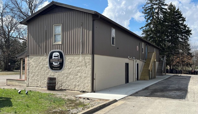 Bourbon Oak Loft - Spacious 2 bedroom, in the heart of the Bourbon Trail.