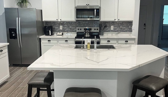 Brand new charming 4-bedroom house with beautiful mountain views in Gold Canyon