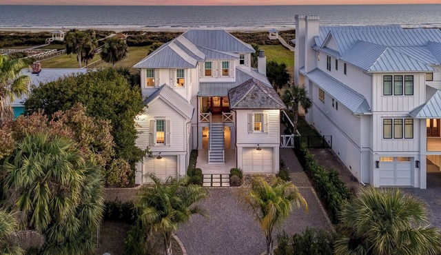 Brand New Custom Home~ Oceanfront, Pool, Hot Tub, Elevator
