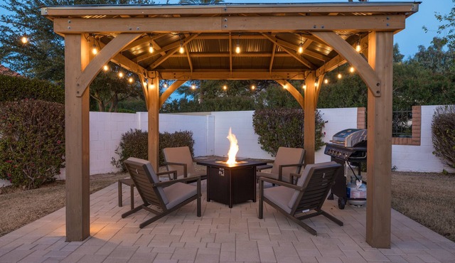 BRAND NEW REMODEL! Scottsdale Oasis w/private pool, an amazing kitchen & more!