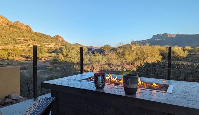 Breathtaking Superstition views, 2-bedroom 2br golf course oasis, Gold Canyon