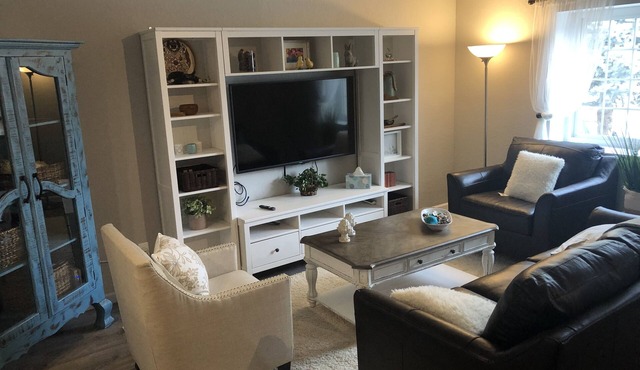 Breathtaking, updated 3 BR/2 BA Home Near Cherry Creek & Quincy Reservoirs