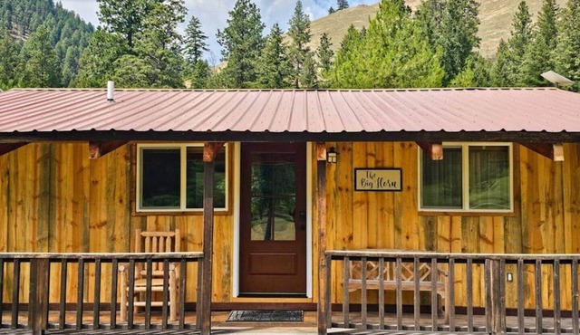 BroadAxe Lodge, Big Horn (cabin 3)
