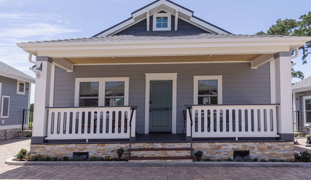 Bungalow #5 by Polo House and Bungalows