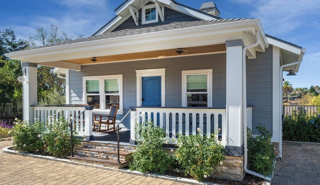 Bungalow #6 by Polo House and Bungalows