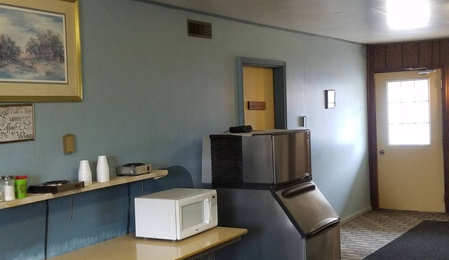 Burr Oak Motel