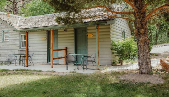 C-105) Coyote Gulch Cabin