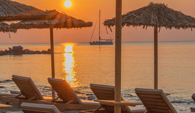Cabana Blu Hotel & Suites