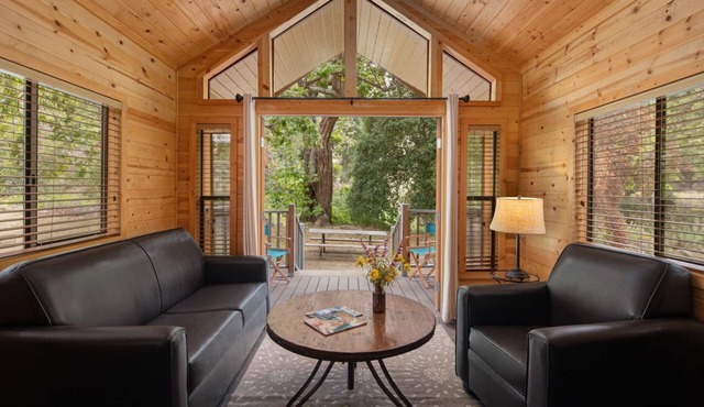 Cabin | Cozy Loft + Firepit | No Hidden Fees