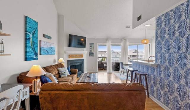 Canalfront Condo | Boat Slip | Shared Pool