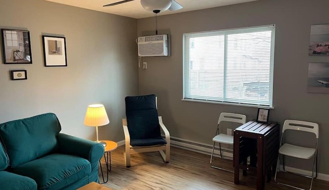 Carter #4 Two bedroom unit near Xavier Downtown